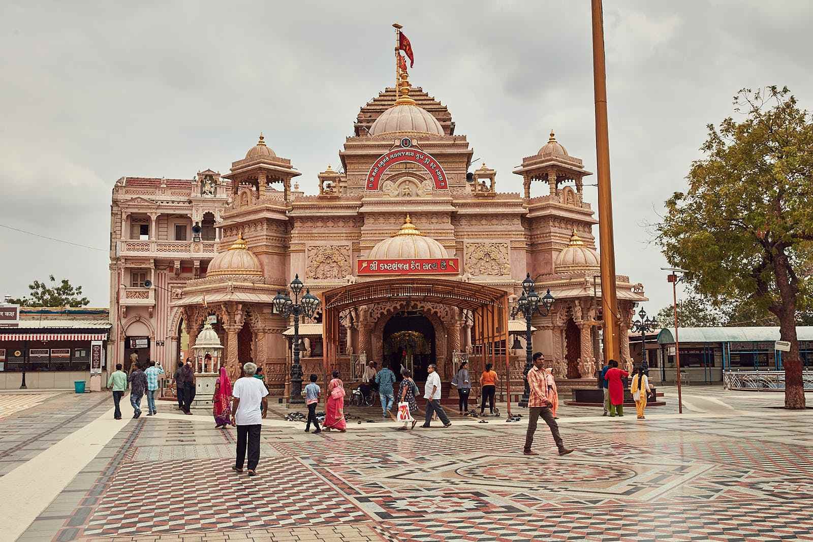 Book taxi from Rajkot to Sarangpur