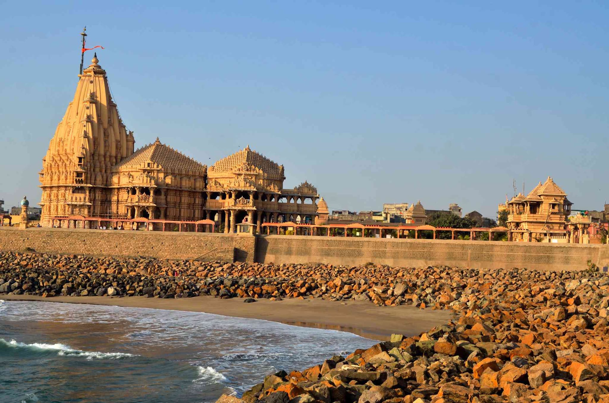 Book taxi from Rajkot to Somnath