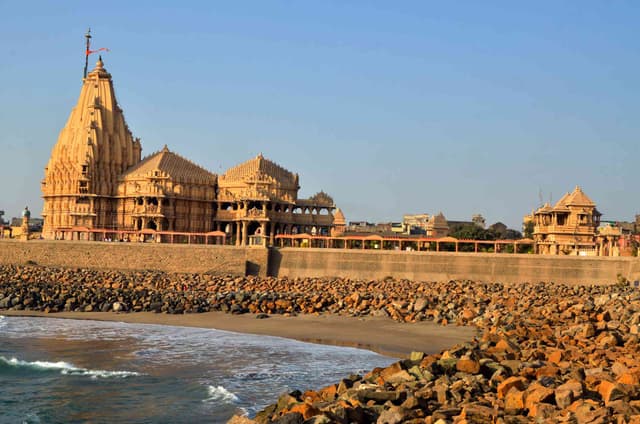 Book taxi from Rajkot to Somnath